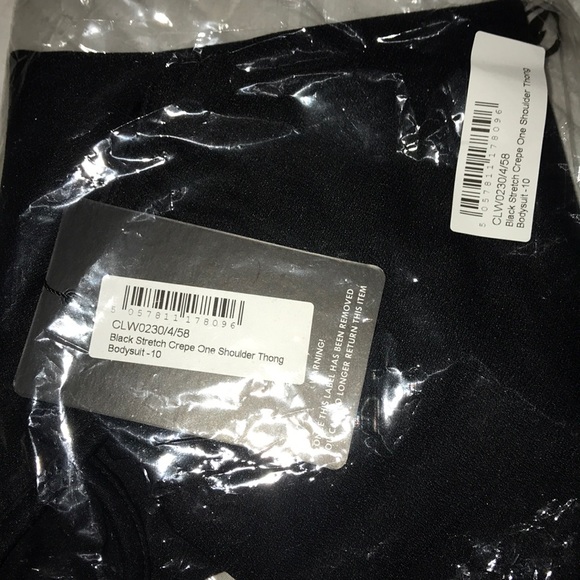 Pretty Little Thing One Shoulder Long Sleeve Stretch Thong Bodysuit In Black - Picture 2 of 2